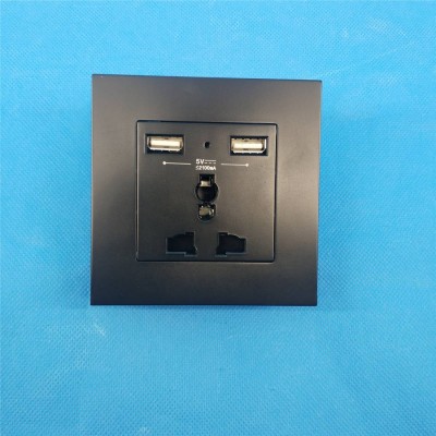 Black Universal International Socket 3 Hole Socket with Double Usb Port Wall Socket for Office Room Home Hotel